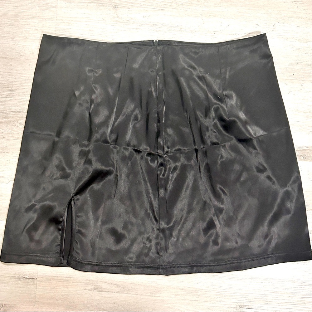 Sofia’s Choice black‎ satin stretch mini skirt front slit size XL